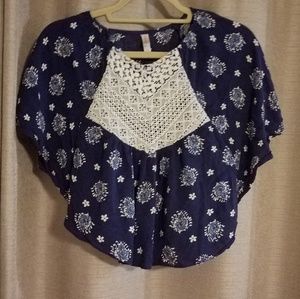 **3/$15** Girls batwing Navy & White Boho Top